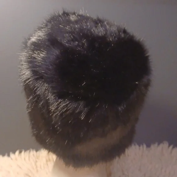 Hat - Picture 3 of 8